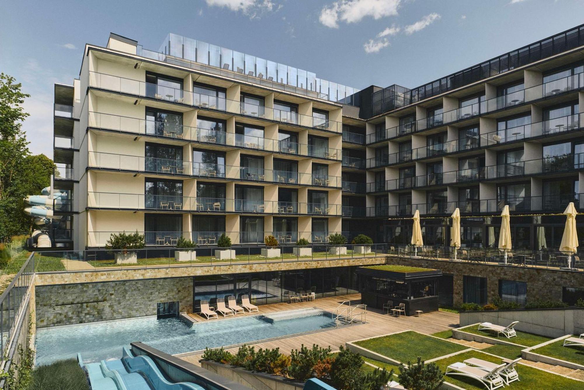 Radisson Resort 코워브제크 외부 사진